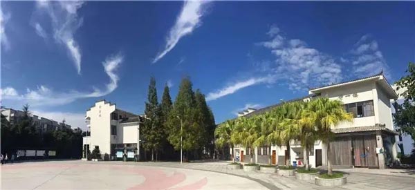 成都市龙泉驿区师一中学校