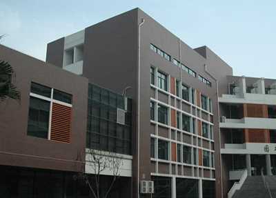 åå·é®çµèä¸ææ¯å­¦æ ¡