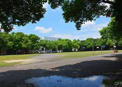 学校地址