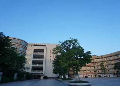 岳池白庙职高图书馆