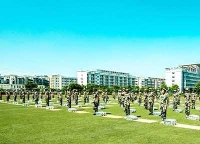 德阳商贸学校标准化运动场