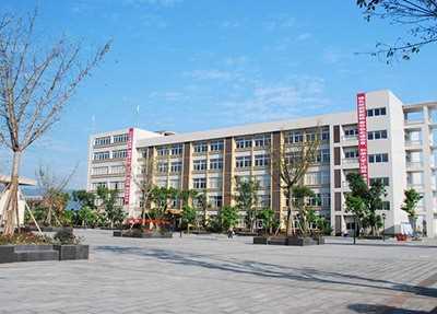 岳池白庙职高教学楼