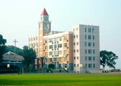 都江堰市徐渡职业中学教学楼
