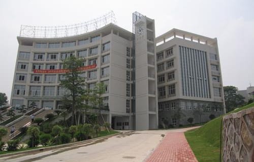 河池交通技工学校
