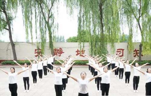 吕梁市卫生学校