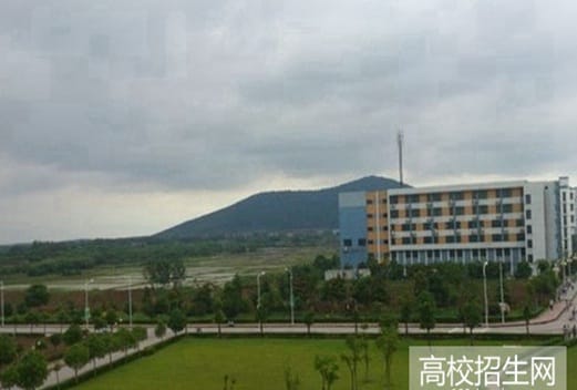 四川省凉山民族师范学校图片