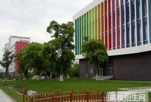 成都华夏旅游商务学校图片