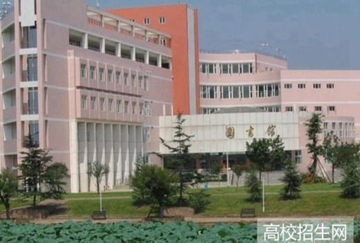 四川信息职业技术学院图片