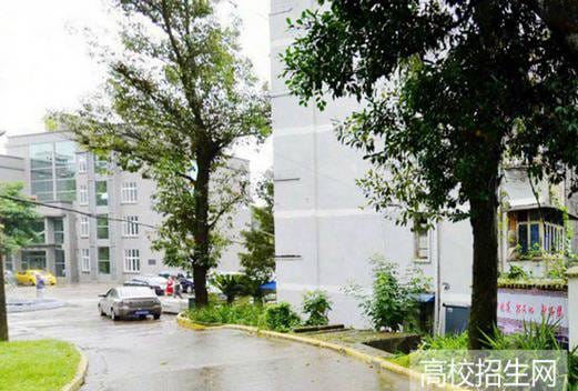 自贡市旅游职业高级中学图片