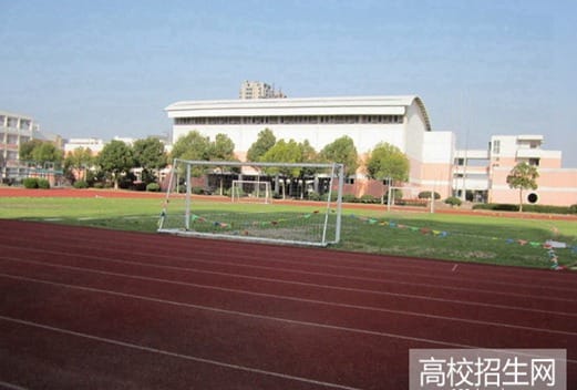 泸州市工业技工学校图片