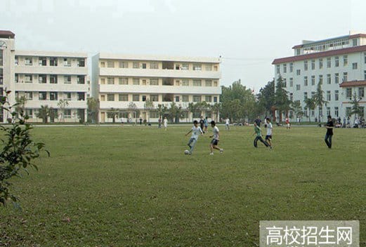 遂宁汽修学校图片