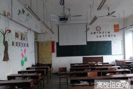 成都实用工程技术学校图片
