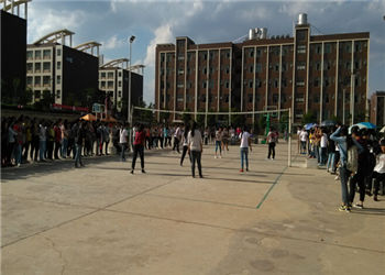 昆明卫校2023年三年制普通中专专业设置