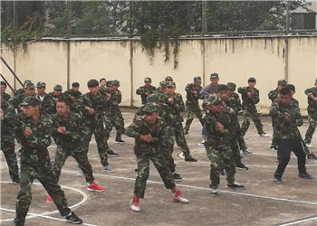 昆明市化工技校2023年全日制招生联系电话