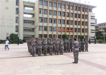 曲靖应用技术学校2023年普通中专报名信息