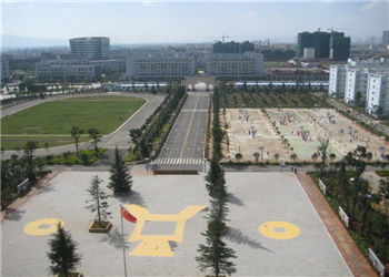 云南省曲靖市财校2023年中考招生热线