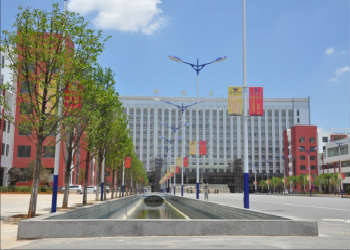 曲靖市体育运动学校2023年初中起点开学需交