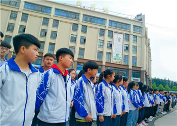 麒麟区长兴职业技术学校2023年普通中专报名地点