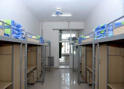 四川育英医科技校图片