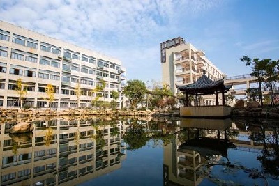 四川苍溪嘉陵中等职业学校图片