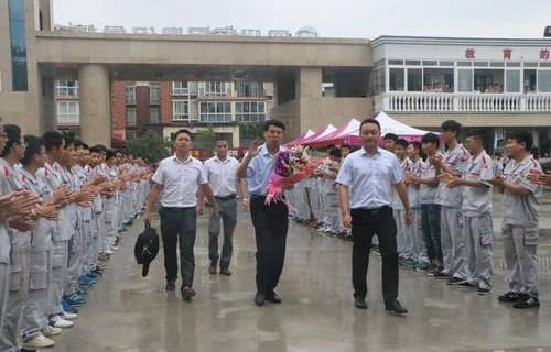 四川汽修学校图片