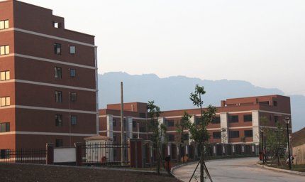 通江县职业高级中学图片