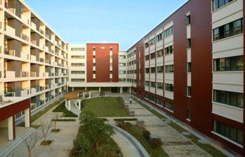 安徽金寨职业学校