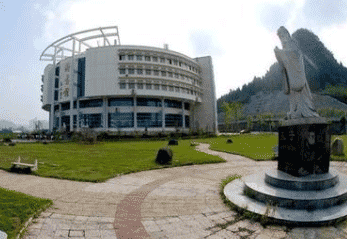 铜仁市中等职业技术学校图片