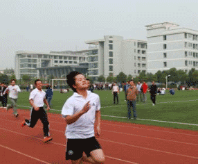 黔东南州电大分校应用技术学校图片