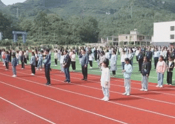 关岭自治县民族职业技术中学图片