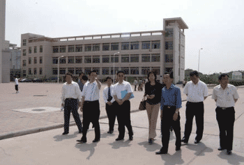 都匀工商管理学校图片