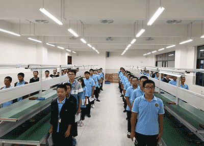 成都中和职业学校图片