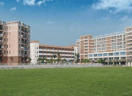 四川省商业服务技工学校图片