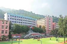 江油市成人中等专业学校图片