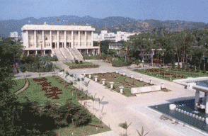 德阳富丽达服装技术专修学校图片