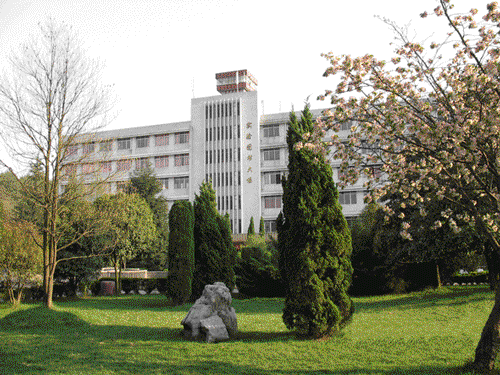 成都卫校学生怎么升入大专学校