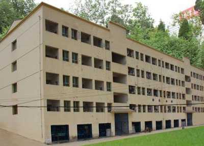 åå·å¤©å¨èä¸é«çº§ä¸­å­¦