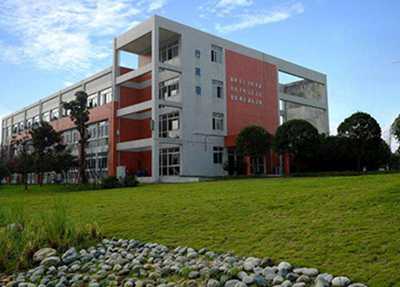 æé½ä¸­å»è¯å¤§å­¦éå±å»é¢éç¸å­¦æ ¡