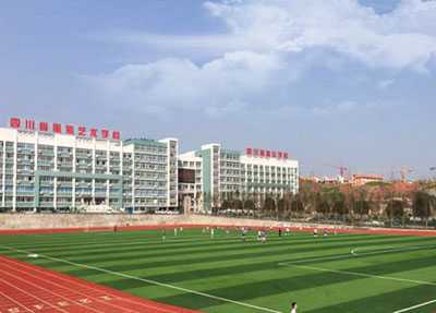 å­¦æ ¡æåº