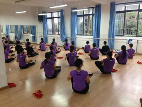 贵阳中专职业学校轻轨专业招生简介