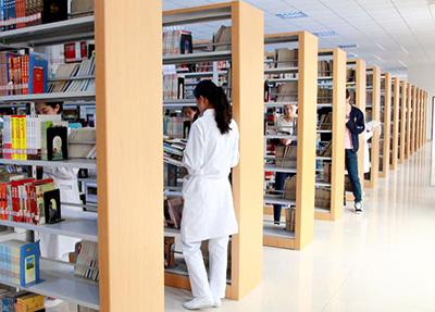 图书馆和好学的学生 图书馆和好学的学生