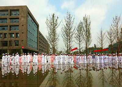 å­¦çé£é