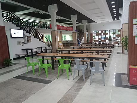 重庆知行卫生学校食堂环境