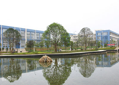 校园环境2.jpg 校园环境2.jpg