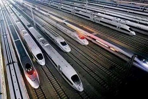 贵阳轻轨学校有高铁乘务专业吗？