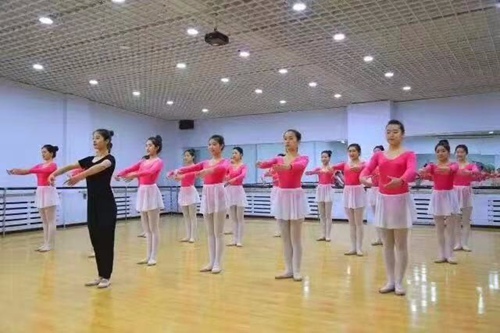 贵州省六盘水六枝特区职业技术学校招生简章——六盘水中专招生