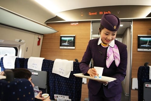 贵阳中专铁路学校高铁乘务专业招生简介