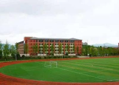 成都华夏旅游商务学校在什么位置、如何乘车