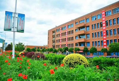 重庆铁路运输高级技工学校的收费标准如何?学费贵不贵