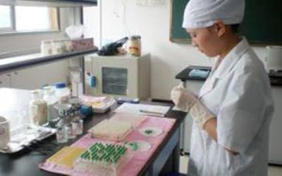 乐山医药科技学校高级技工学校开设了哪些专业